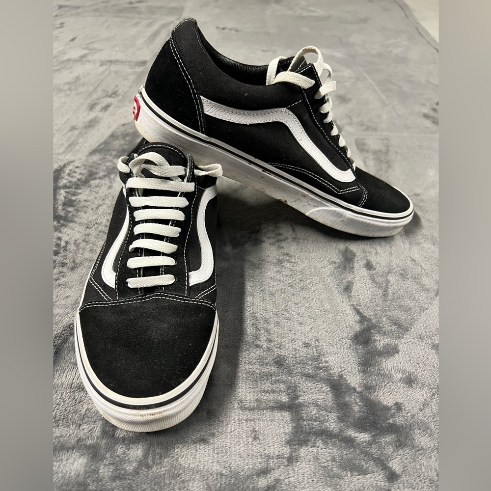 Vans black and white mens size 10